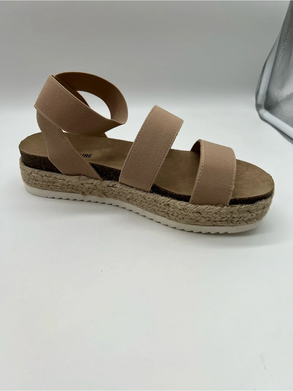 Cushionaire Women’s Size 9 Platform Sandals